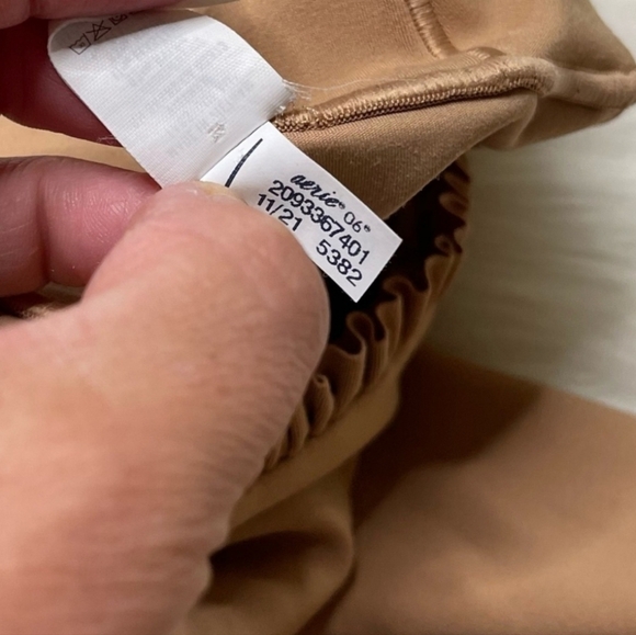 OFFLINE By Aerie Real Me Xtra 7/8 Legging Tan Hi-Rise Ruffle Crossover Design M - Picture 6 of 6